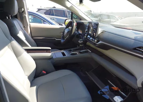 2023 Toyota Sienna Xle z USA, uszkodzony, nr VIN 5TDYRKEC0PS143772